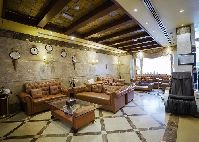 Crystal Plaza Hotel