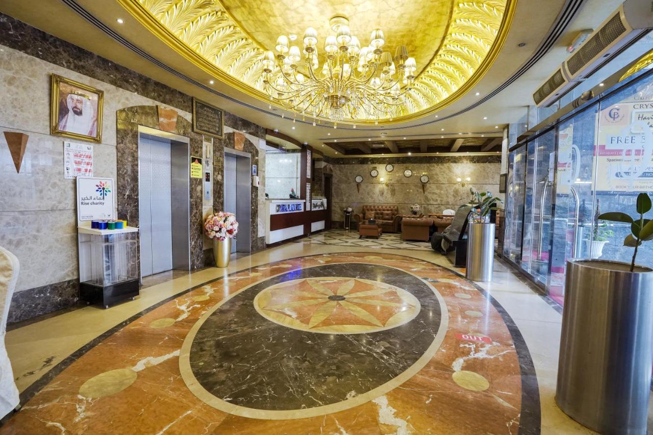 Crystal Plaza Hotel 2*