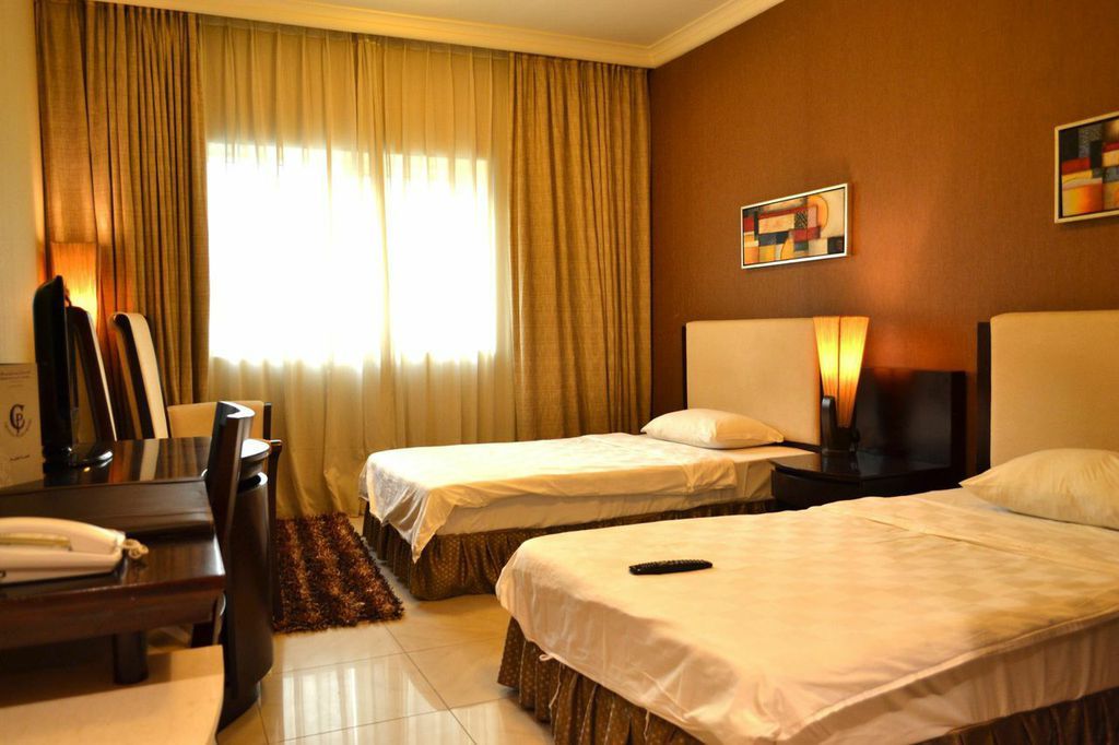 Crystal Plaza Hotel